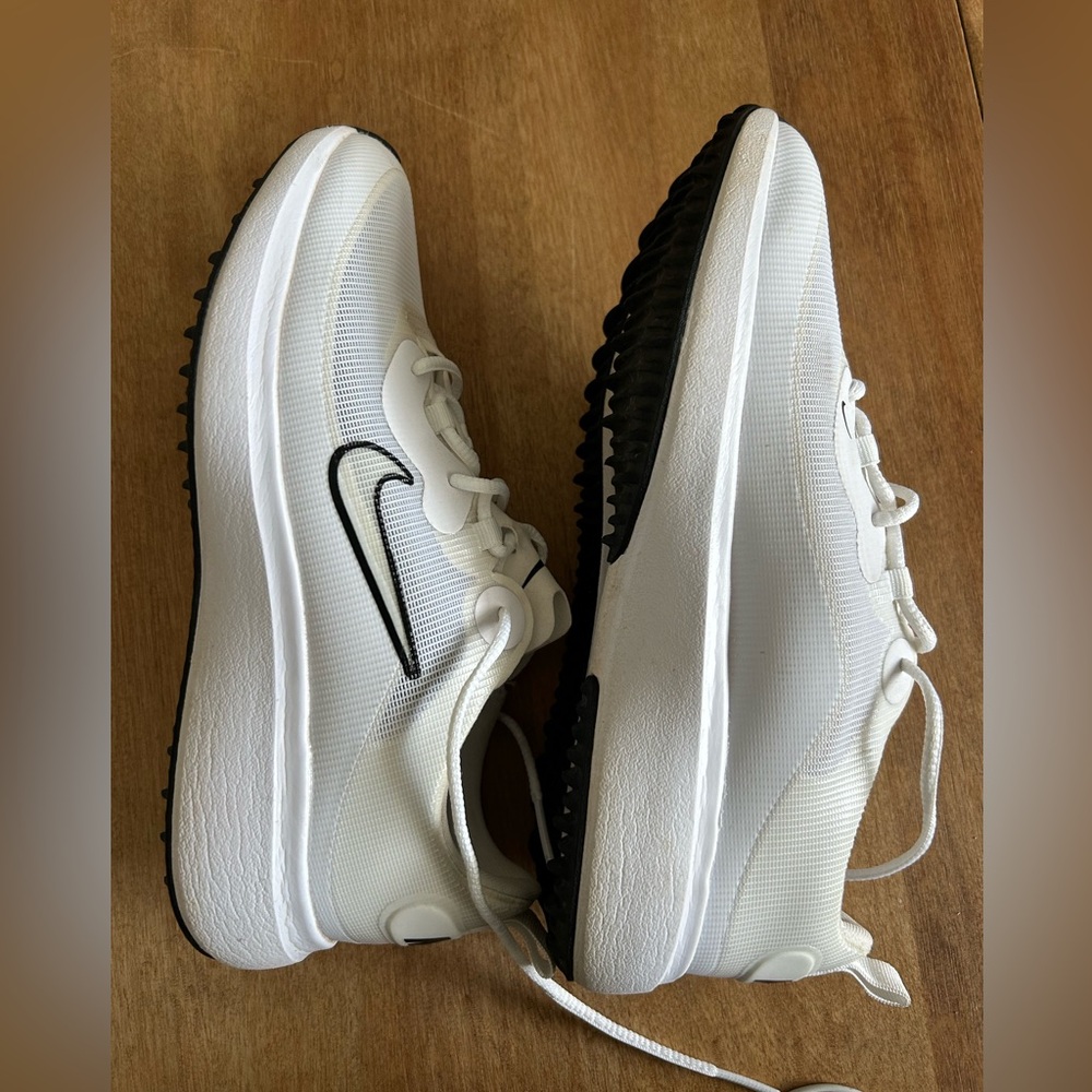 Women’s Nike golf shoes
